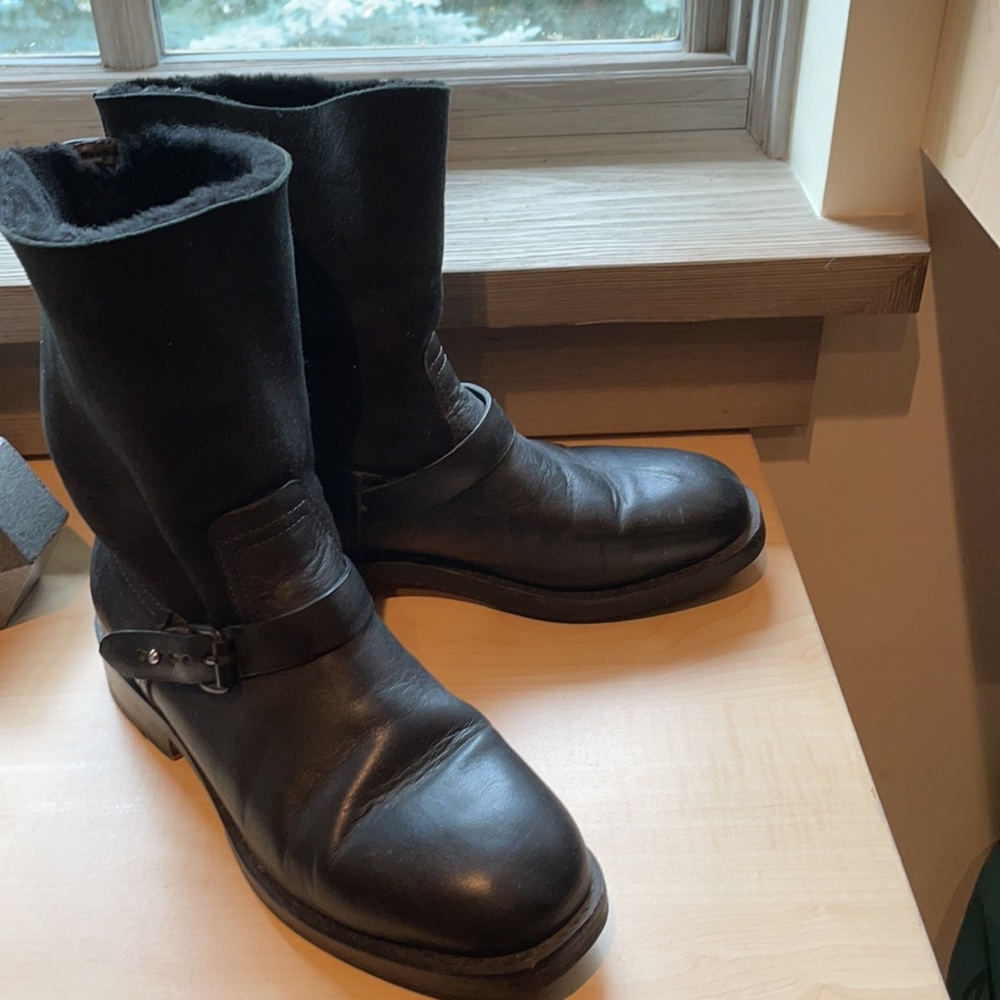 Black Boot - image 2